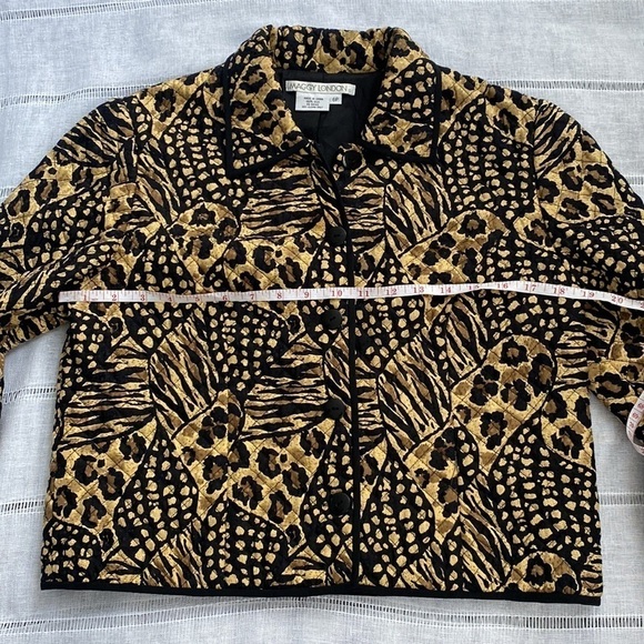 Maggie London vintage quilted jacket in animal print. - Picture 7 of 13